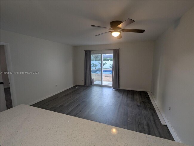 Foto del edificio - 5904 S Rue Rd