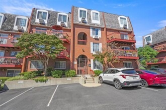Building Photo - 55 N Broadway