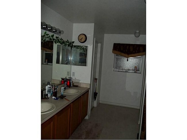 Building Photo - 3260 Amberley Park Cir