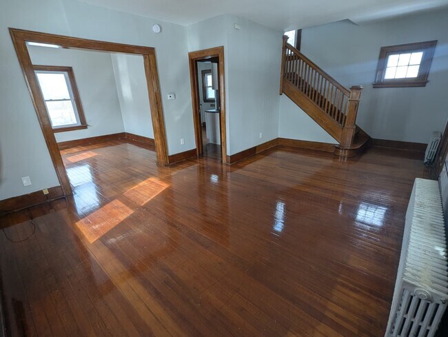 Building Photo - 760 Russell St