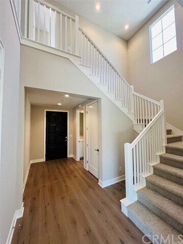 Building Photo - 149 Winnett