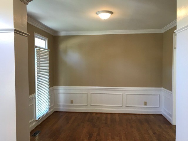 Building Photo - 20443 Willow Pond Road