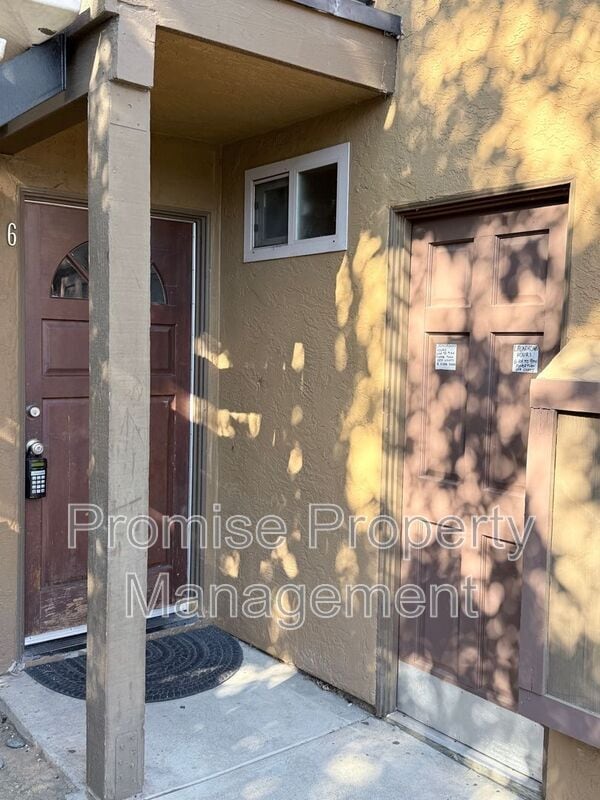 Foto del edificio - 6 E Lexington Ave