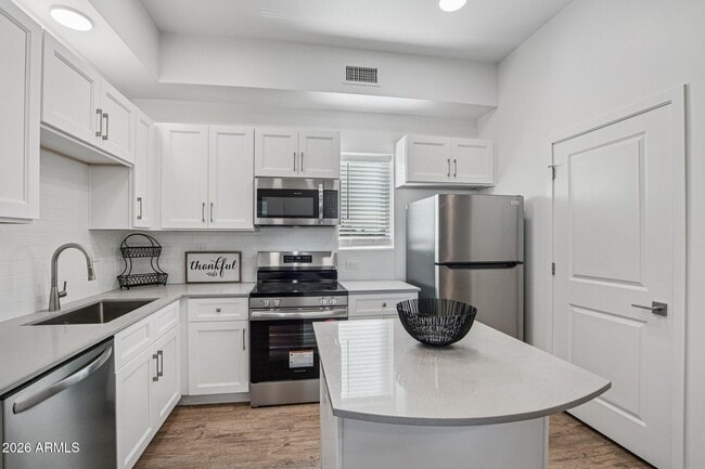 Building Photo - 3021 W Williams Dr