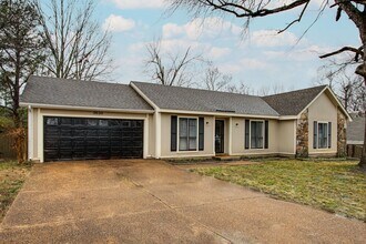 Building Photo - 5635 Crievewood Dr