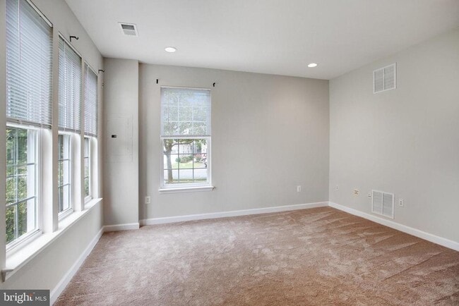Building Photo - 751 Collington Ct