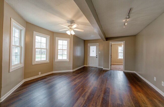 Sala de estar - 761 S 5th St