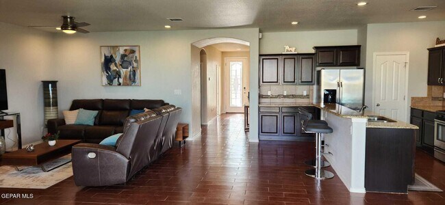 Foto del edificio - 7369 Dewberry Dr