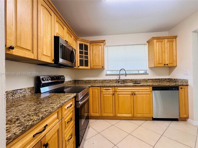 Foto del edificio - 8791 NW 12th St