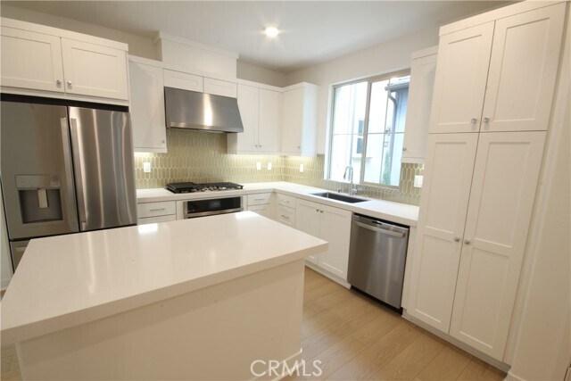 Building Photo - 513 Embrook Way