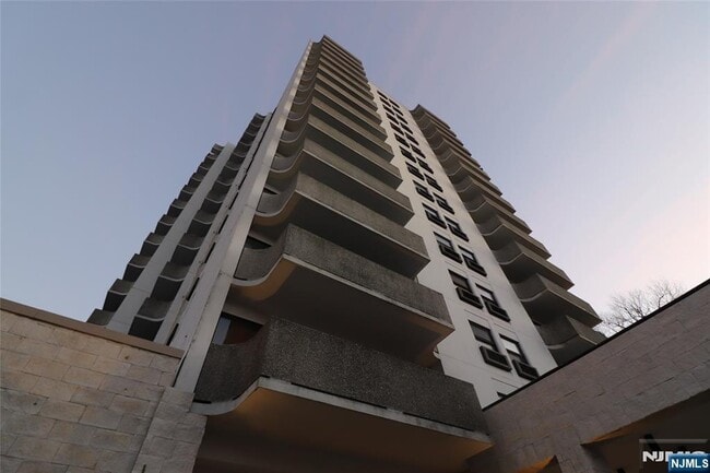 Foto del edificio - 1600 Center St