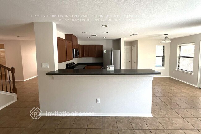 Building Photo - 826 Trilby