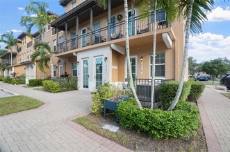Building Photo - 14774 SW 10th St