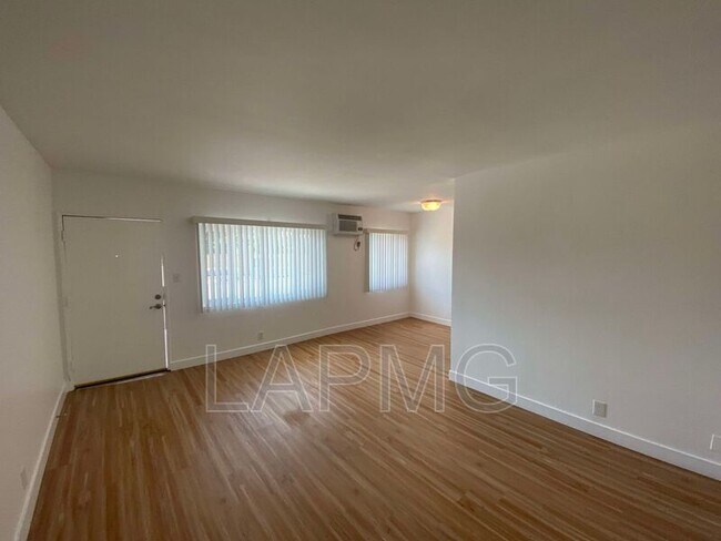 Building Photo - 511 S Verdugo Rd