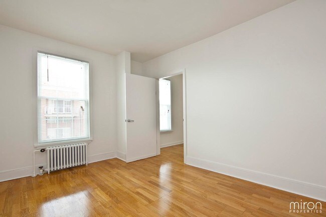 Building Photo - 220 Eckford St