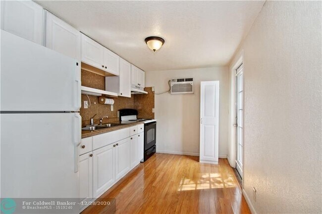 Foto del edificio - 710 SE 16th St