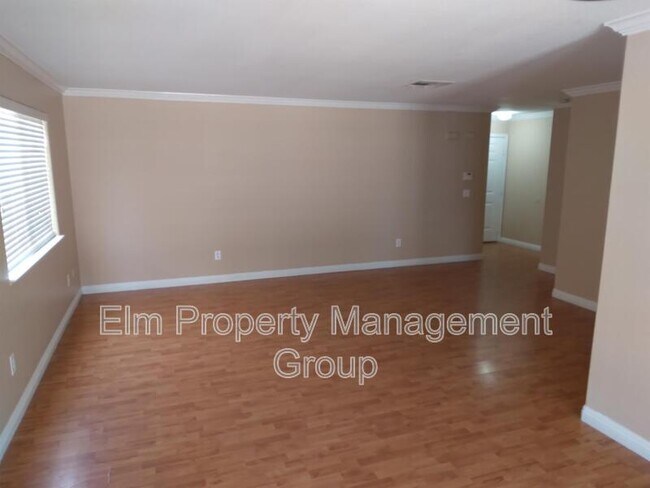 Foto del edificio - 7405 Maiden Run Ave
