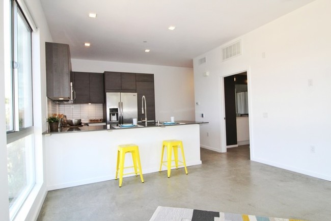 Building Photo - 4021 8th Ave