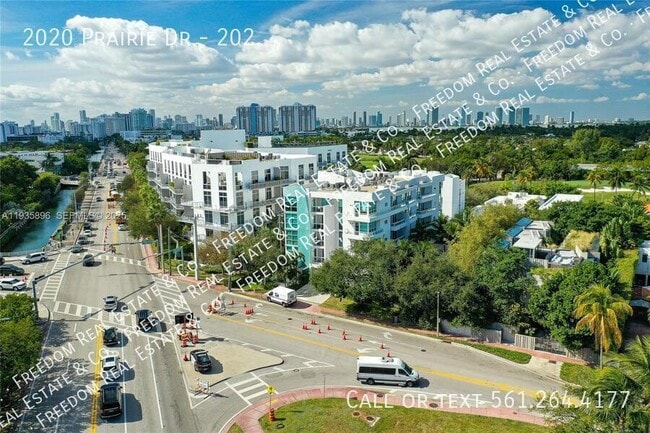 Building Photo - 2020 Prairie Ave