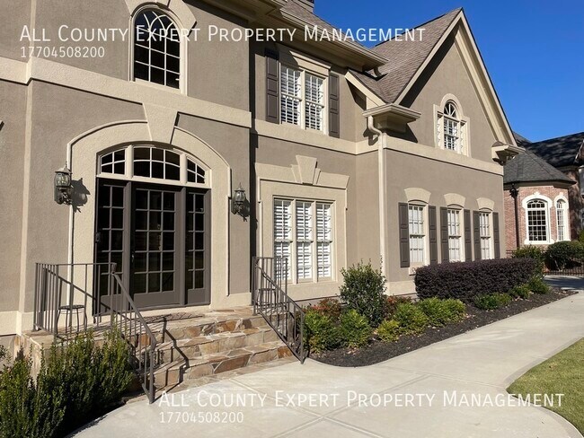 Building Photo - Immaculate Executive Home