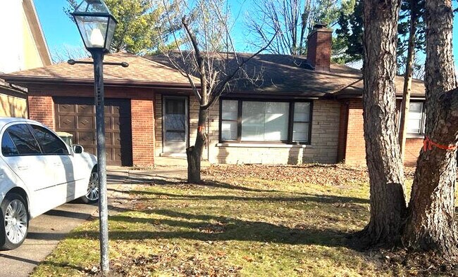 Foto del edificio - 6537 N Knox Ave