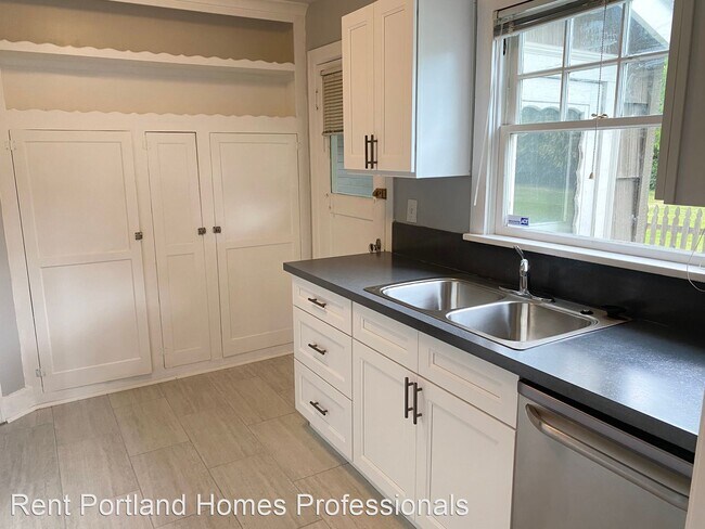 Building Photo - 2 br, 1 bath House - 3385 SW 87th Avenue