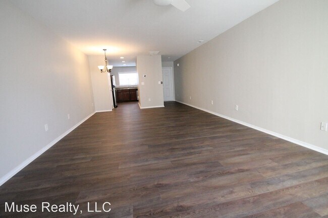 Foto del edificio - 2 br, 1.5 bath House - 664 Potter Place