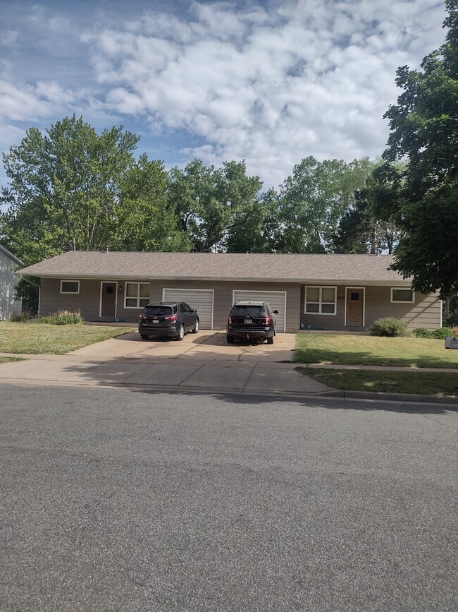 Building Photo - 3212 McElroy St