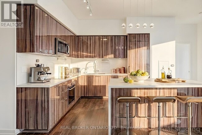 Building Photo - 1 Grandview Ave