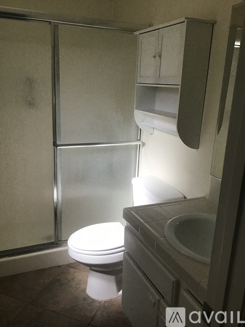 Foto del edificio - 11180 Cochran Ave