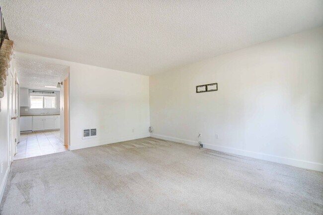 Foto del edificio - Affordable Two Bed w/ Garage in heart of Bend