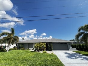 Building Photo - 1505 SE 21st Ln