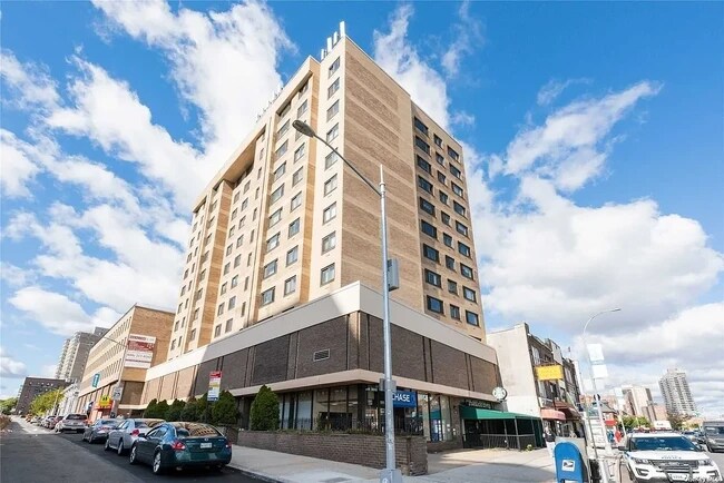 Foto del edificio - 11949 Union Tpke