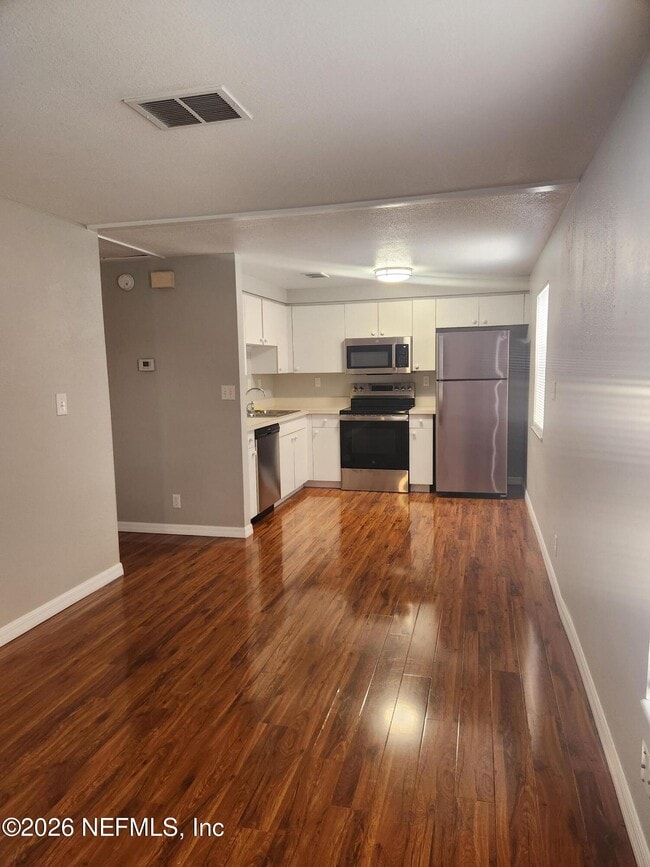 Foto del edificio - 3139 Lake June Blvd