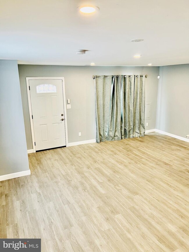 Building Photo - 9821 Brookridge Ct