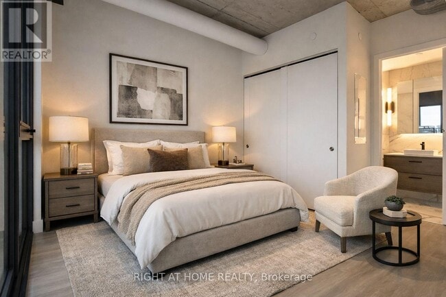 Building Photo - 10 James St