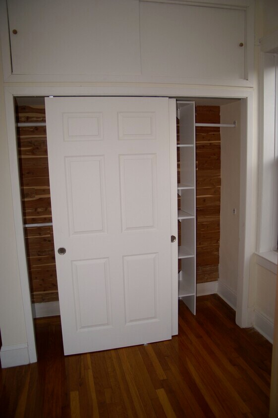 Foto principal - 673 Locust St