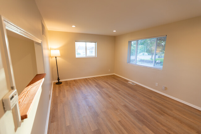 Building Photo - 2351 S 500 E