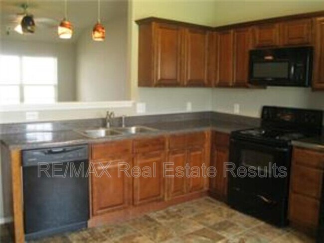 Foto del edificio - 3553 Reynolds Ave