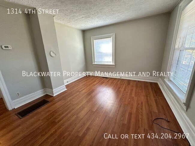 Foto del edificio - Two Bedroom Duplex in the Heart of Lynchburg