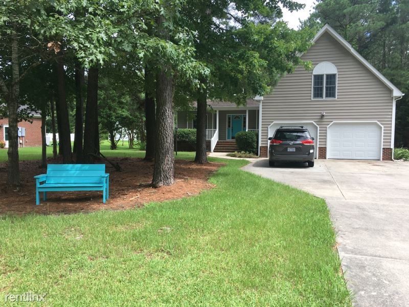 Primary Photo - 3 br, 2.5 bath House - 119 Pine Street