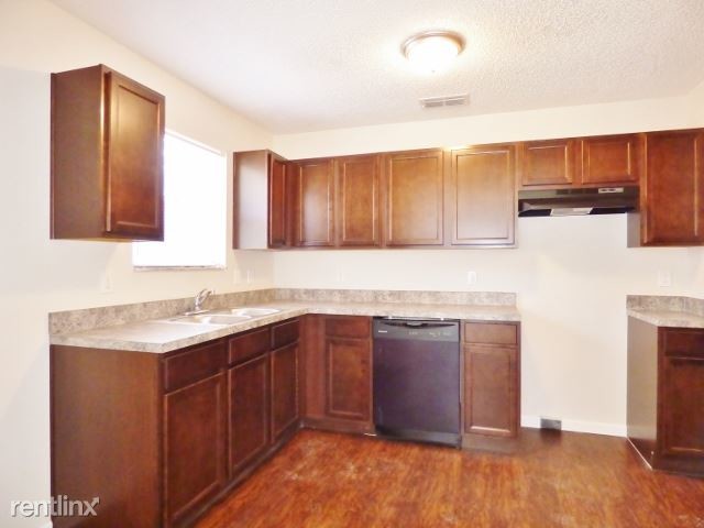 Building Photo - 3 br, 2 bath House - 10172 Geni Hill Cir N