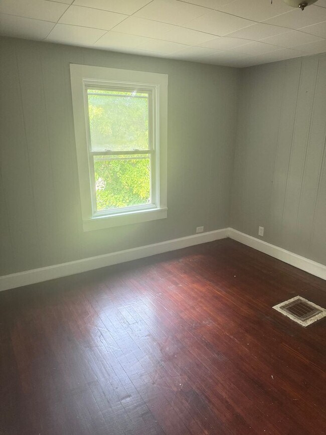 Foto del edificio - 1264 E 168th St