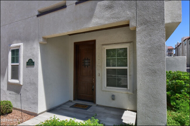 Building Photo - 312 Vin Almoradi Ct