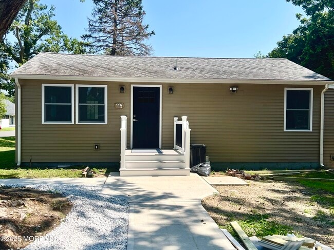 Building Photo - 115 Parker Ave