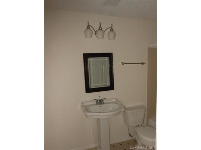 Foto del edificio - 2502 Cranbrook Ln