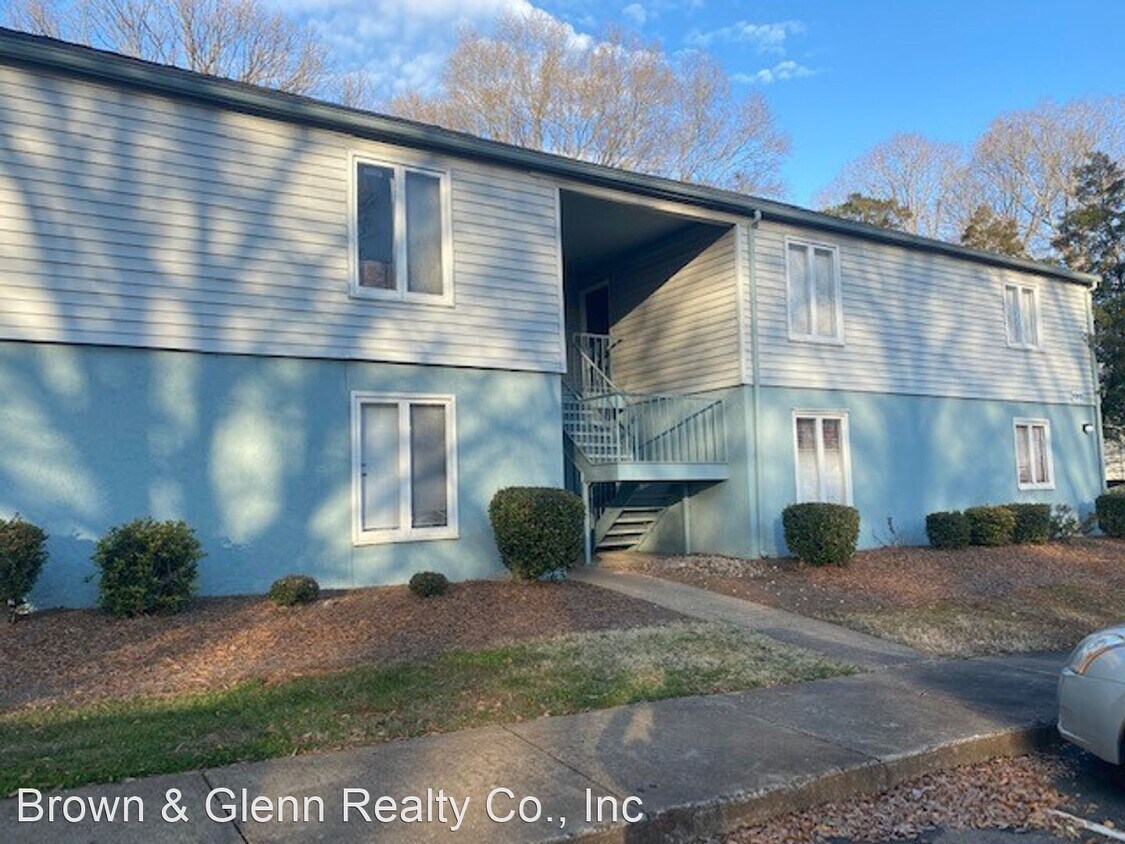 Foto principal - 2 br, 2 bath House - 1915 Countrymen'S Cou...