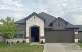 Building Photo - 812 Goldenrod Ln