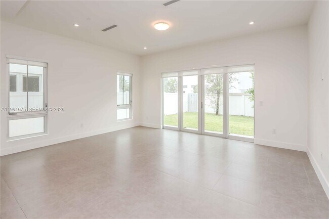 Foto del edificio - 8250 NW 33rd Terrace