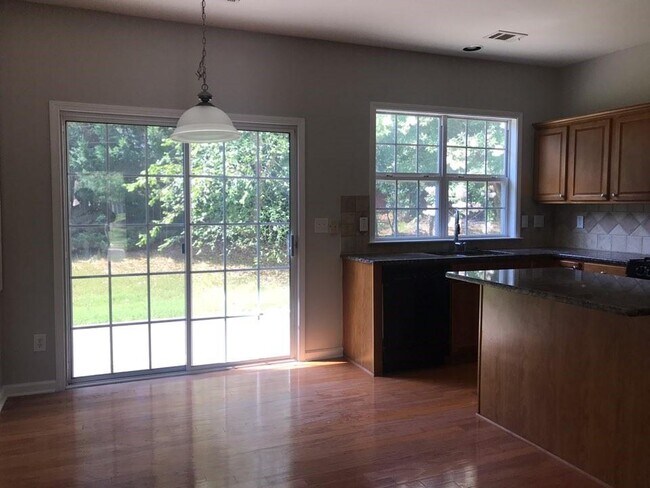 Foto del edificio - 8930 Ruel Ln